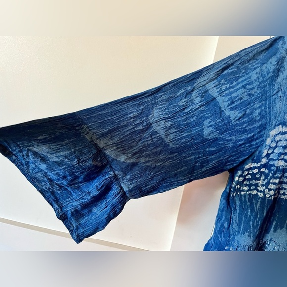 Vacation outfit loose top bell sleeves Indigo Tie-Dye Tunic Papa Vancouver - Picture 3 of 6